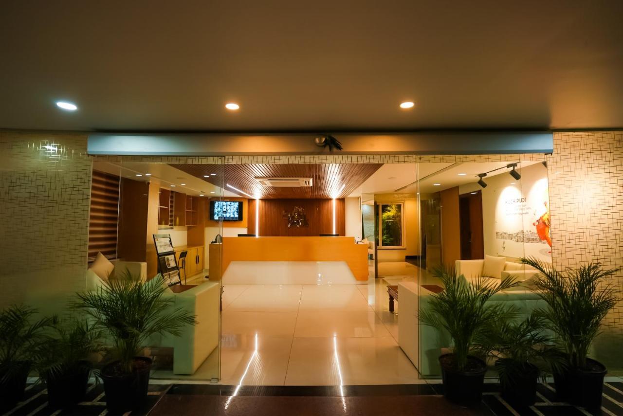 Hotel Sunrise Hospitality Vijayawāda المظهر الخارجي الصورة