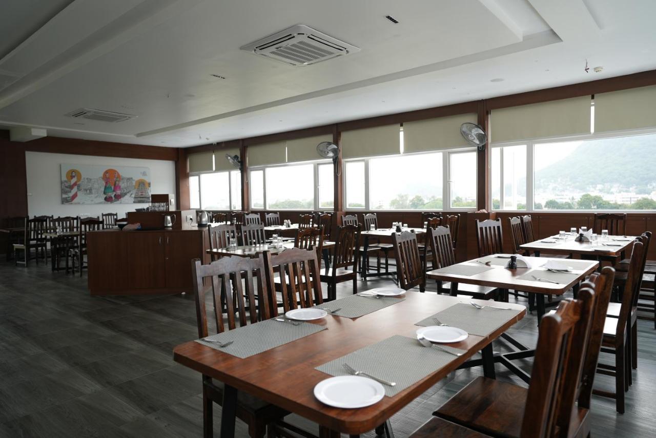 Hotel Sunrise Hospitality Vijayawāda المظهر الخارجي الصورة